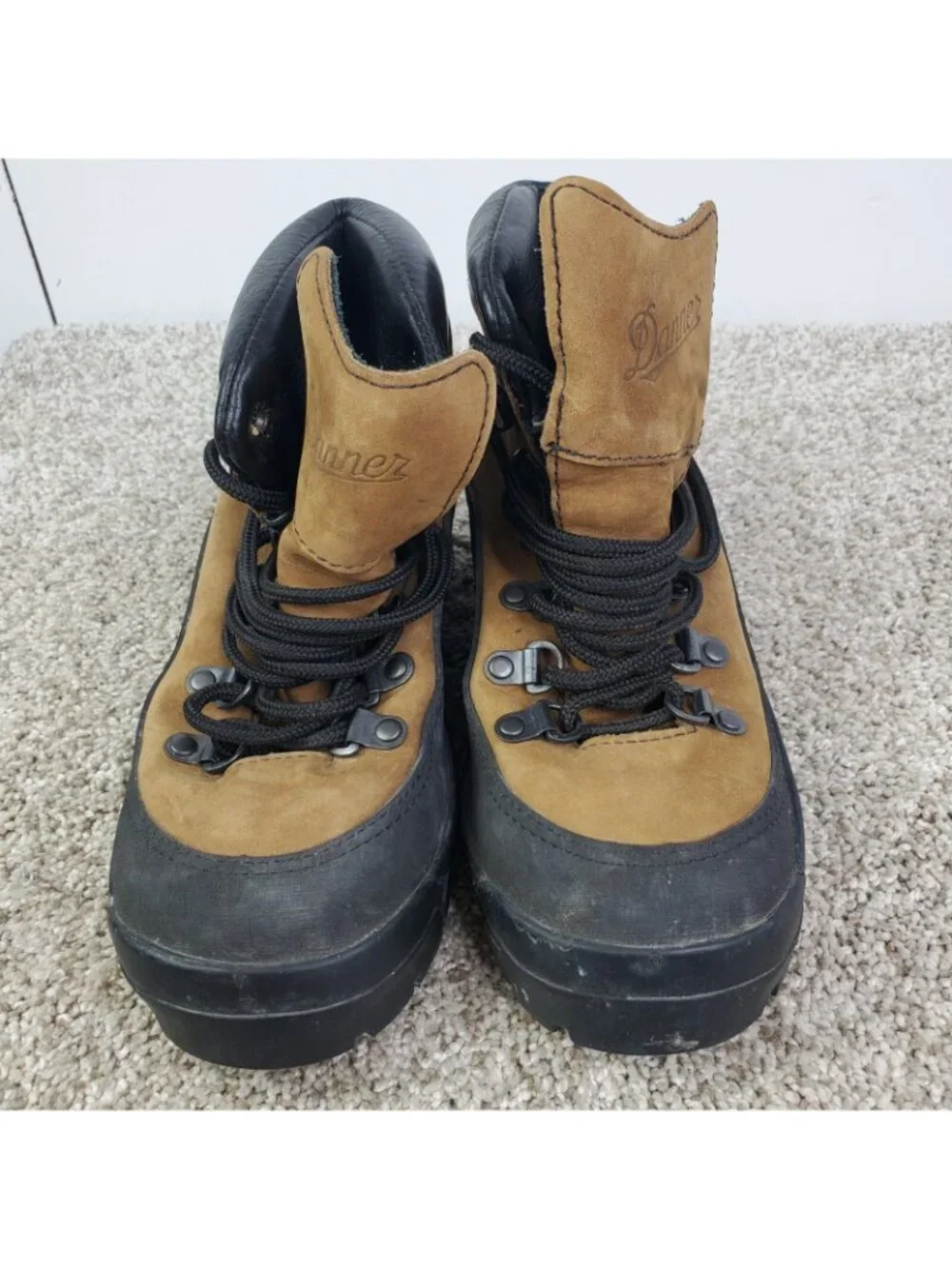 Danner good preowned